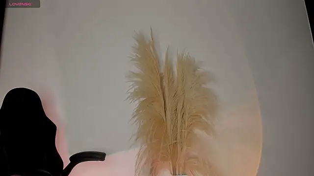 chrizmacgregor online show from October 10, 2025, 1:37 am