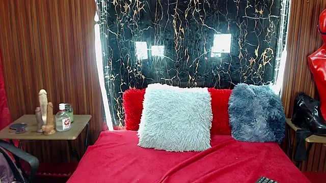 Snapshot of MadelinPaterson chatting on October 26, 2025, 9:42 pm MadelinPaterson online show from October 26, 2025, 9:42 pm