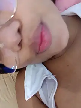 little onixx online show from October 3, 2025, 12:13 pm