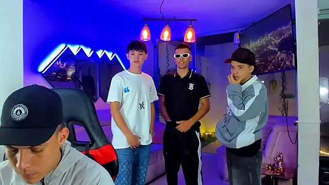 Houseofwarrios online show from April 19, 2026, 5:29 am