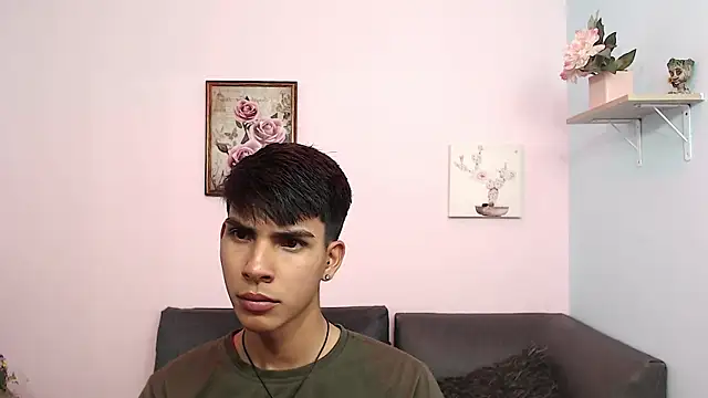 Snapshot of David_925_ chatting on October 14, 2025, 4:46 am David 925  online show from October 14, 2025, 4:46 am