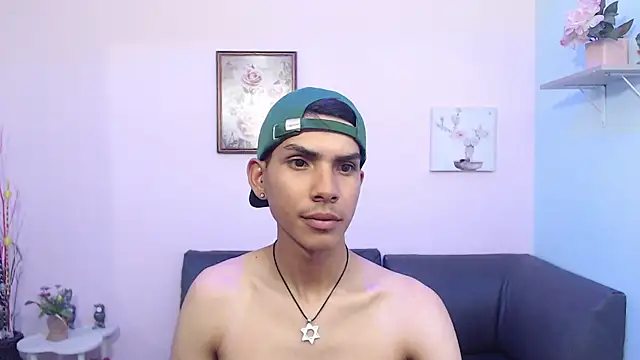 Snapshot of David_925_ chatting on October 18, 2025, 3:53 am David 925  online show from October 18, 2025, 3:53 am