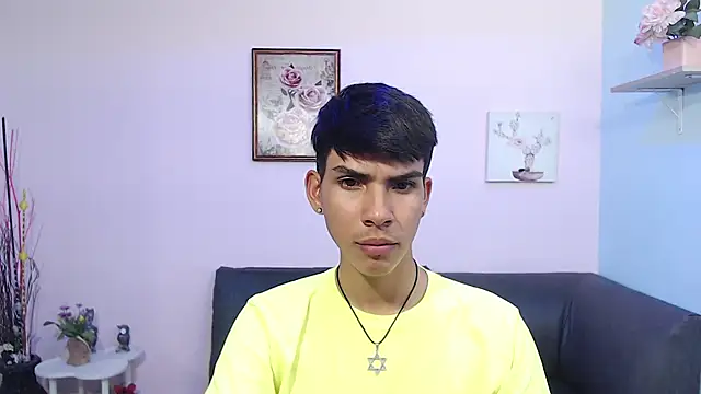 Snapshot of David_925_ chatting on October 21, 2025, 4:35 am David 925  online show from October 21, 2025, 4:35 am