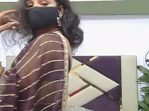 Lovelyy-couple online show from September 21, 2025, 4:19 pm