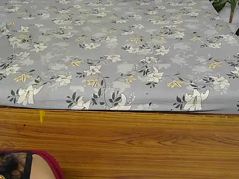 Lovelyy-couple online show from September 28, 2025, 6:52 am