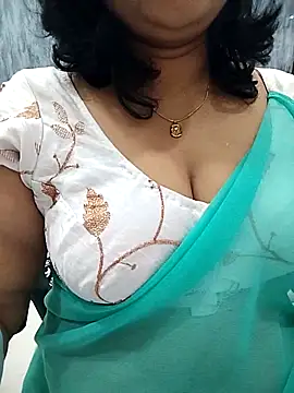 divya-jannu online show from October 17, 2025, 6:10 pm