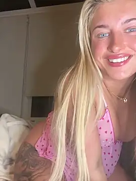 Snapshot of BabyBluexox chatting on February 25, 2026, 6:50 pm BabyBluexox online show from February 25, 2026, 6:50 pm