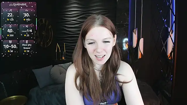 Layla Glam online show from November 22, 2025, 1:43 pm