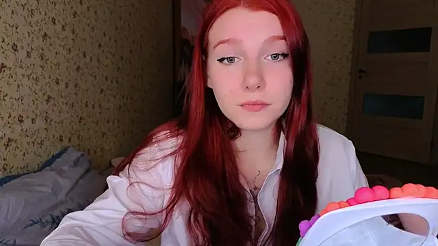Snapshot of Layla_Glam chatting on May 27, 2026, 4:48 pm Layla Glam online show from May 27, 2026, 4:48 pm