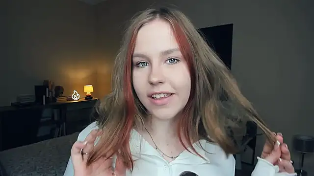 MaliaBourraine online show from September 23, 2025, 9:01 am