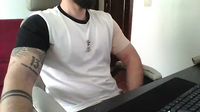 yourfantasy777 online show from April 15, 2026, 3:08 pm