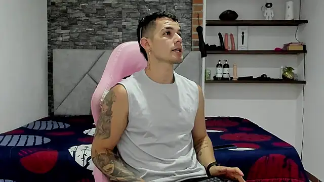 BooyHott  online show from February 28, 2026, 7:26 pm