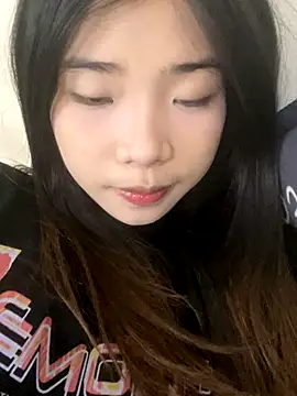 Snapshot of -Tania- chatting on October 28, 2025, 9:02 am -Tania- online show from October 28, 2025, 9:02 am