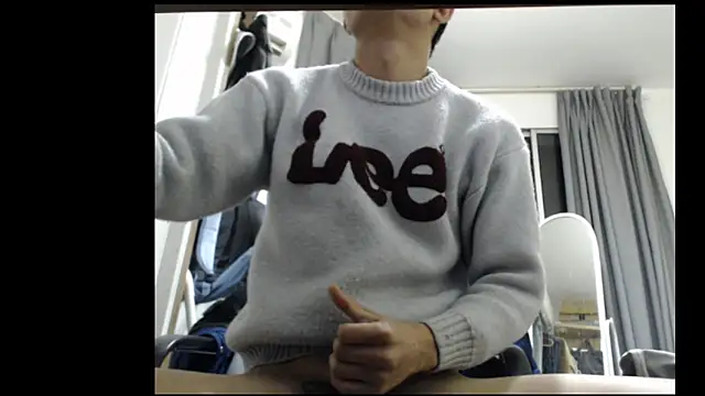 leeyoung  online show from February 5, 2026, 1:38 pm