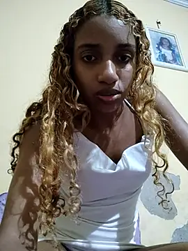 Snapshot of Barbiefox24 chatting on May 19, 2026, 4:30 am Barbiefox24 online show from May 19, 2026, 4:30 am