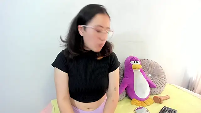 Kitty NaNa online show from November 22, 2025, 5:01 pm