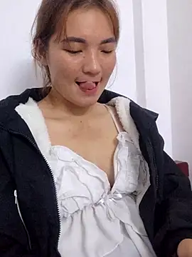 Snapshot of phuongxinhxan chatting on November 26, 2025, 2:40 pm phuongxinhxan online show from November 26, 2025, 2:40 pm