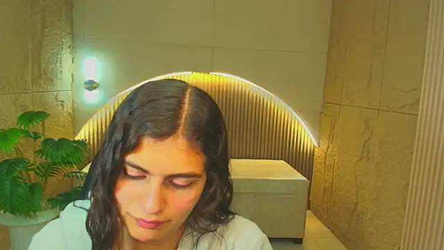 dany r  online show from December 16, 2025, 1:05 pm