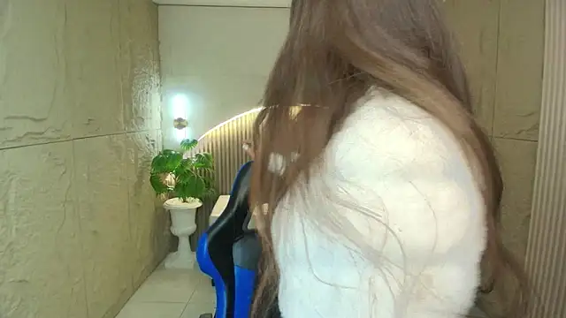 dany r  online show from April 20, 2026, 1:03 pm