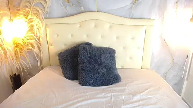 Samy moore14 online show from November 28, 2025, 2:53 pm