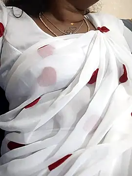 sweetqueen143 online show from November 2, 2025, 1:35 pm