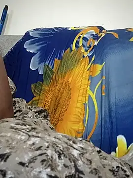 sweetqueen143 online show from November 4, 2025, 4:06 pm