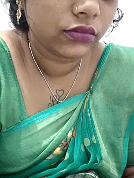 sweetqueen143 online show from March 6, 2026, 4:31 am