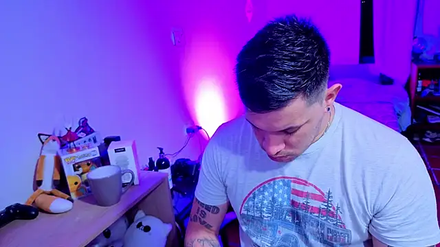 ryden 01 online show from September 28, 2025, 4:40 am