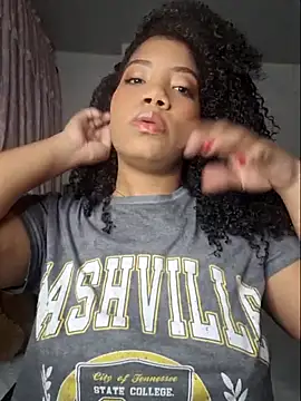 hottielatina online show from November 15, 2025, 11:10 pm