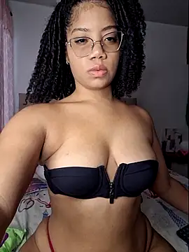 hottielatina online show from November 29, 2025, 9:07 pm