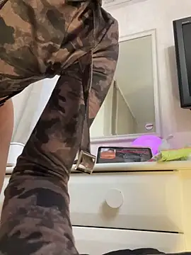 Lissa kis online show from October 30, 2025, 5:02 pm