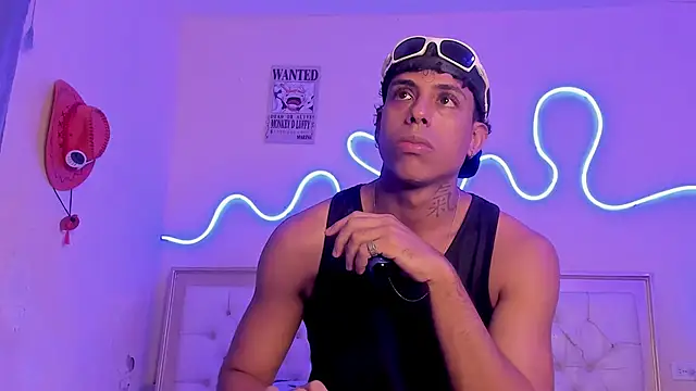 Snapshot of Glader31 chatting on October 18, 2025, 8:31 pm Glader31 online show from October 18, 2025, 8:31 pm