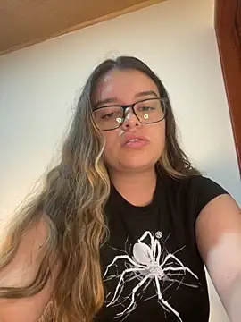 Aphrill online show from October 28, 2025, 9:17 pm