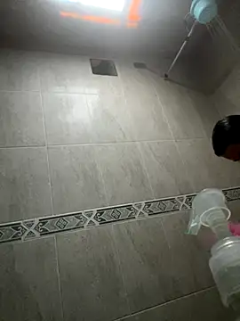 Aphrill online show from November 26, 2025, 8:32 pm