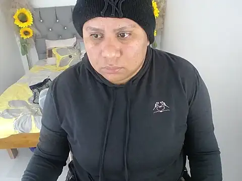 hotlesby valery online show from December 2, 2025, 12:10 pm