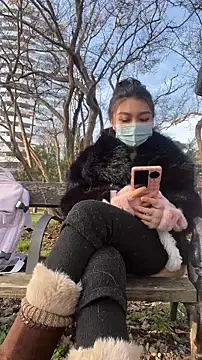 fioralba online show from December 15, 2025, 12:31 pm