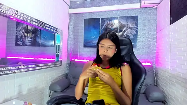 DulceMystery online show from November 30, 2025, 8:35 pm