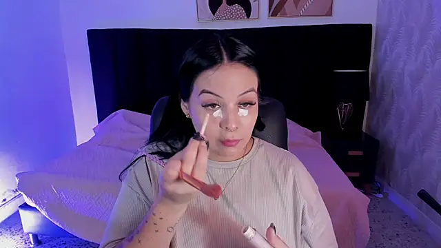 camiladuke7 online show from October 18, 2025, 7:47 pm