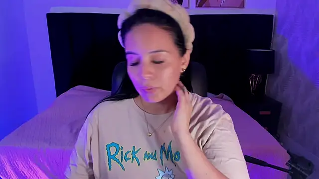 camiladuke7 online show from October 22, 2025, 7:35 pm