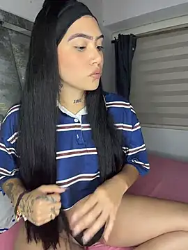 liahouses online show from February 16, 2026, 11:56 pm