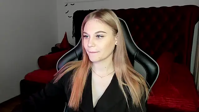 AriaWell online show from November 5, 2025, 5:35 pm