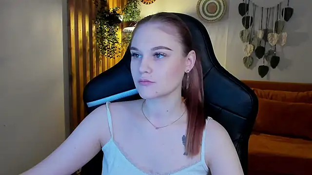 AriaWell online show from November 23, 2025, 5:18 am