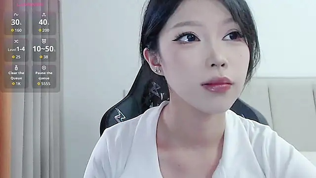 Puppy-12 online show from December 16, 2025, 5:01 am