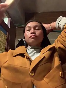 Halyy xx online show from February 19, 2026, 1:12 am