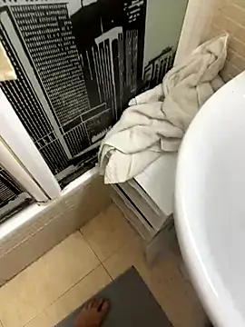 tusmuertos420 online show from November 24, 2025, 7:35 pm