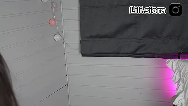 Peachxlush online show from April 23, 2026, 3:14 pm