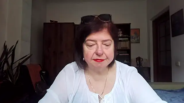 Violet Pulse online show from April 4, 2026, 9:18 am