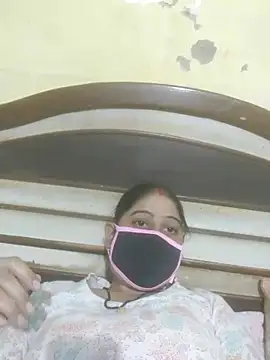 Cute-Charvii online show from November 18, 2025, 6:07 am