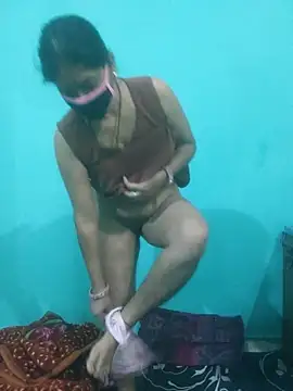 Cute-Charvii online show from November 18, 2025, 6:12 pm