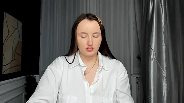 LilaWinks online show from December 18, 2025, 1:28 pm